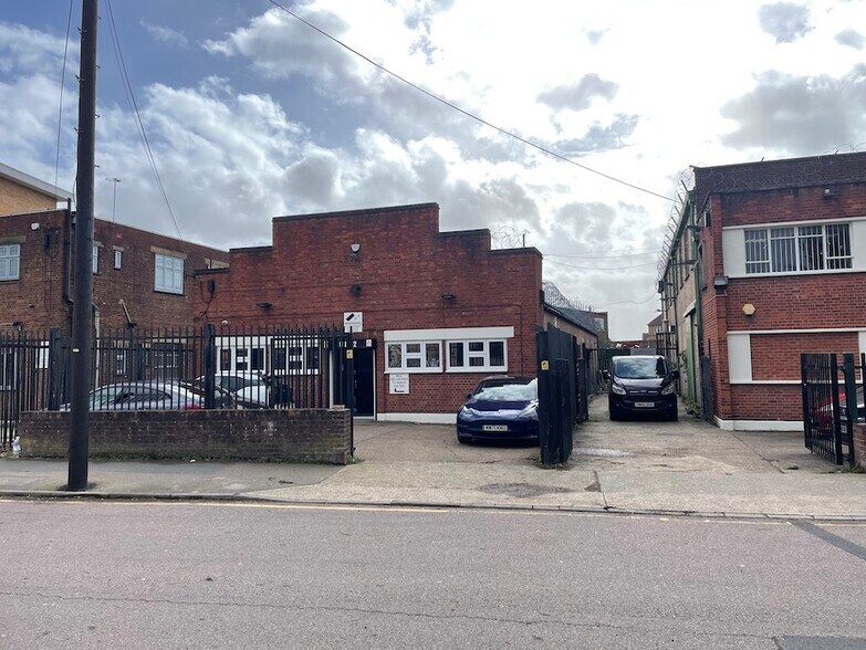 Spring Gdns, Romford for sale - Building Photo - Image 1 of 1