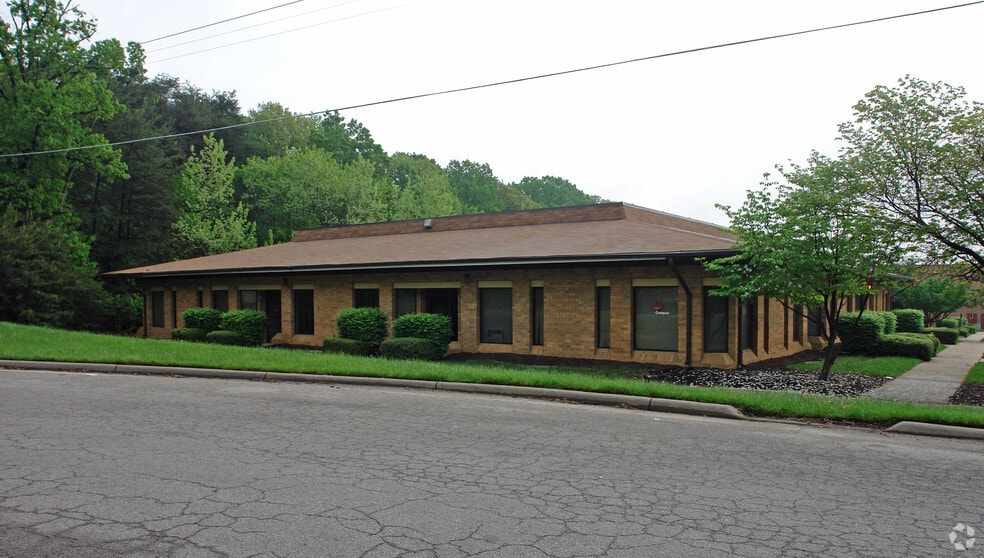 7837 Rolling Rd, Springfield, VA for sale - Primary Photo - Image 1 of 1