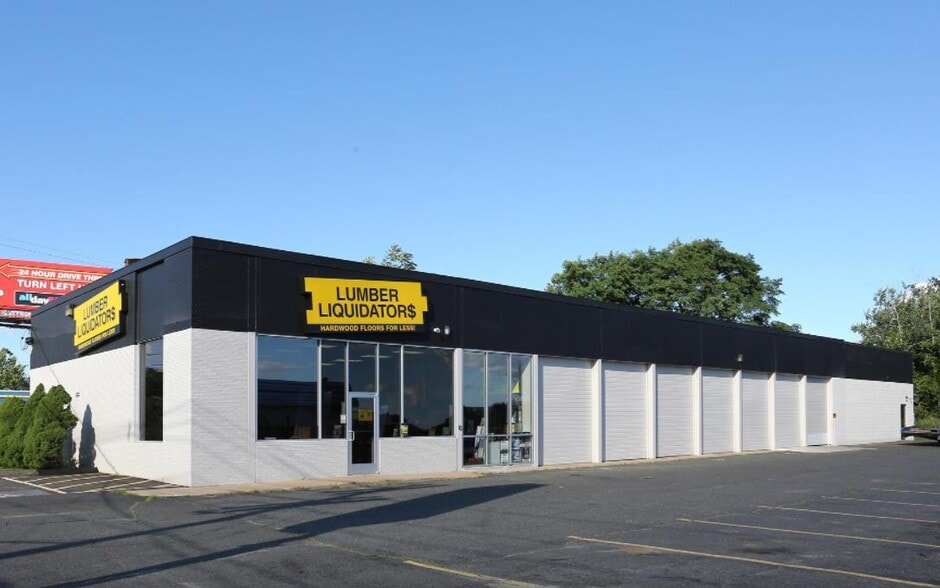 1012 Wolcott St, Waterbury, CT for sale - Building Photo - Image 1 of 1