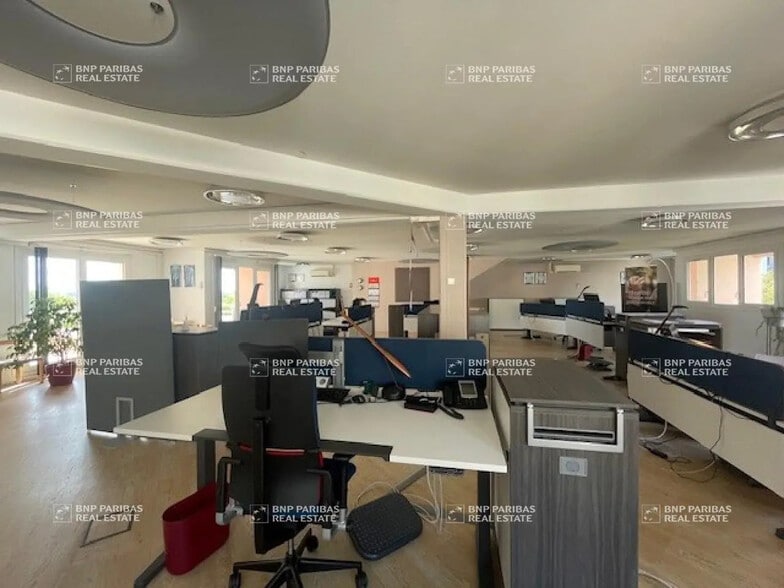 Office in Orléans for sale - Interior Photo - Image 2 of 12