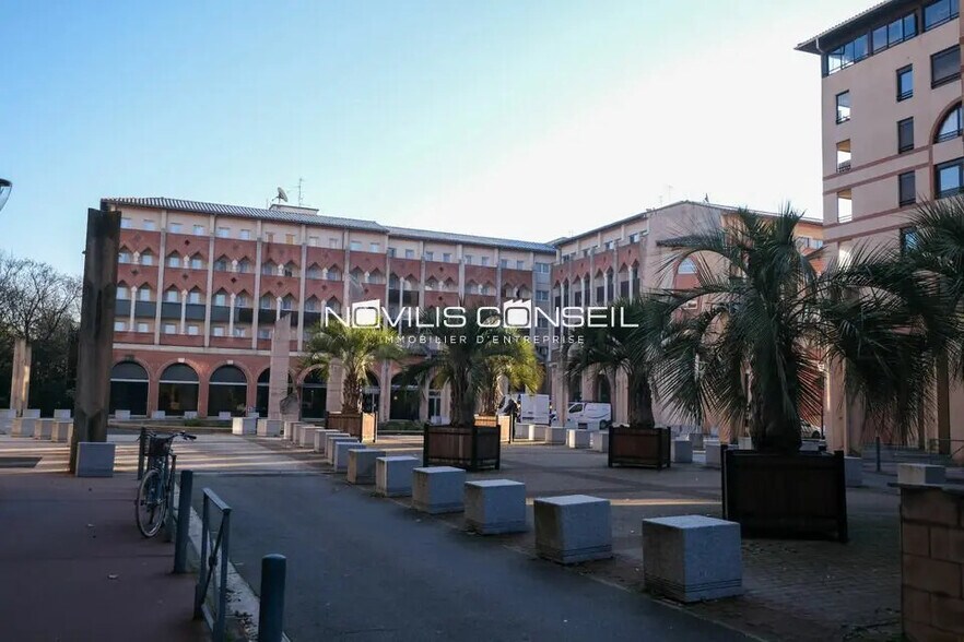 Office in Toulouse for sale - Building Photo - Image 3 of 7