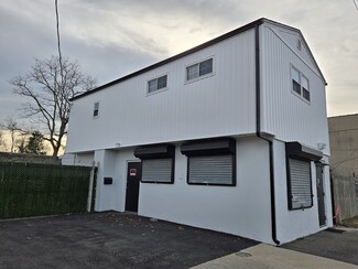 More details for 133 Cortland St, Lindenhurst, NY - Office for Lease