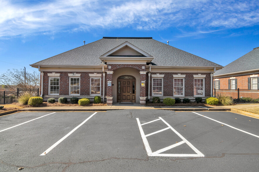 420 The Parkway, Greer, SC for sale - Building Photo - Image 1 of 1