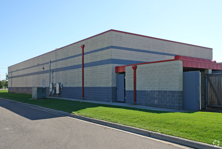 1271 Tasha Blvd, Shakopee, MN for lease - Building Photo - Image 2 of 16