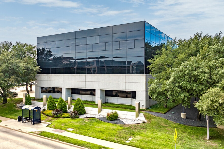 Collins Commerce Center - Convenience Store