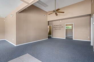 735 N Townville St, Seneca, SC for lease Building Photo- Image 1 of 13