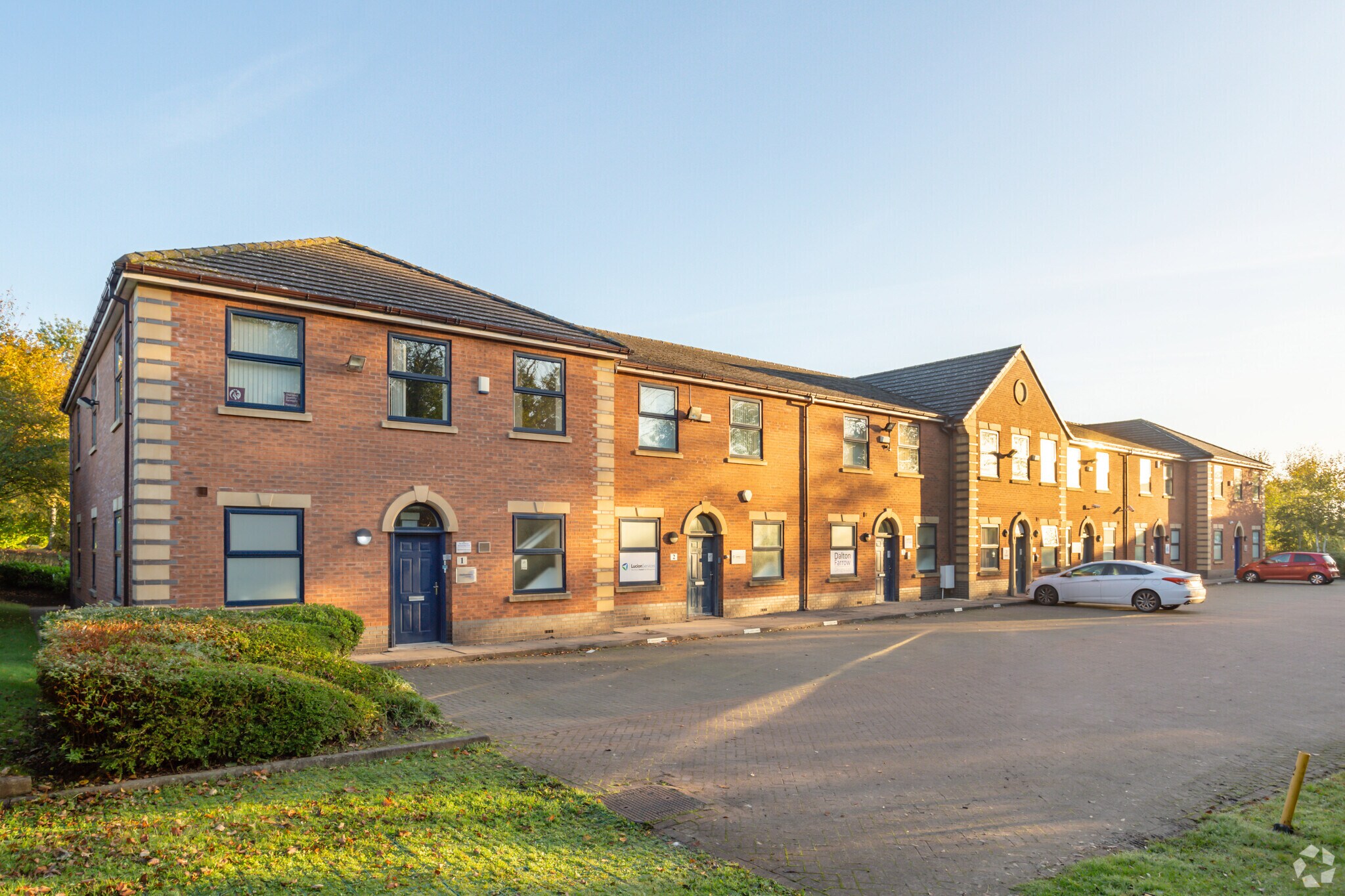 1-7 Westrand, Wolverhampton for sale Primary Photo- Image 1 of 1