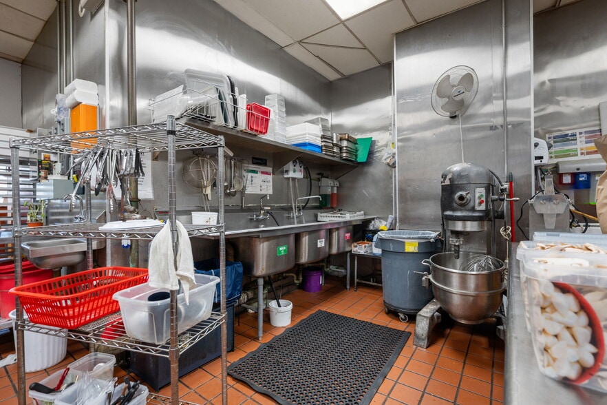 10-14 Chelmsford St, Chelmsford, MA for sale - Building Photo - Image 2 of 26