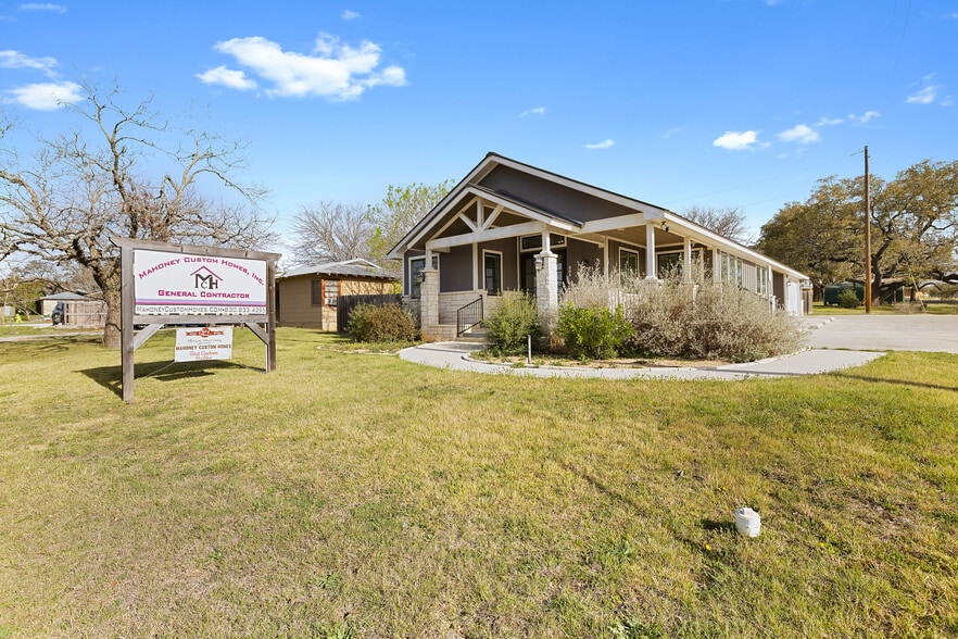 802 4th St, Blanco, TX for sale - Primary Photo - Image 1 of 1