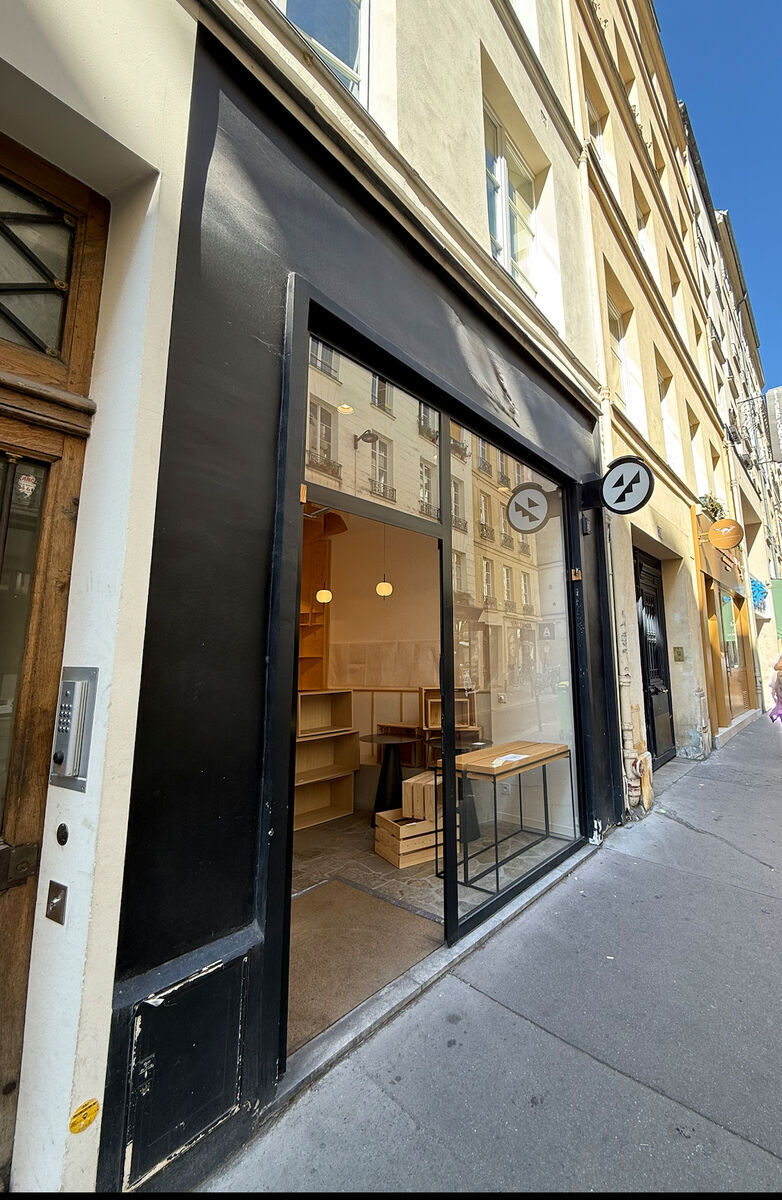 Retail in Paris for lease Building Photo- Image 1 of 6