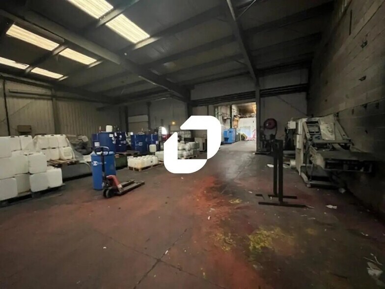 Flex in Balinghem for lease - Building Photo - Image 2 of 7