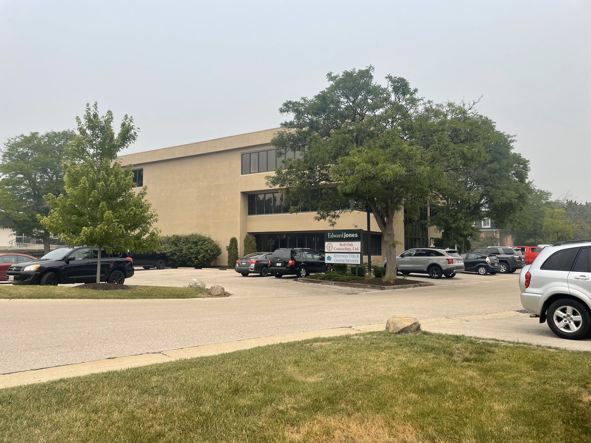 12970 W Bluemound Rd, Elm Grove, WI for lease Building Photo- Image 1 of 4