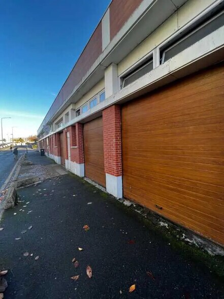 Office in Meaux for sale - Building Photo - Image 2 of 12