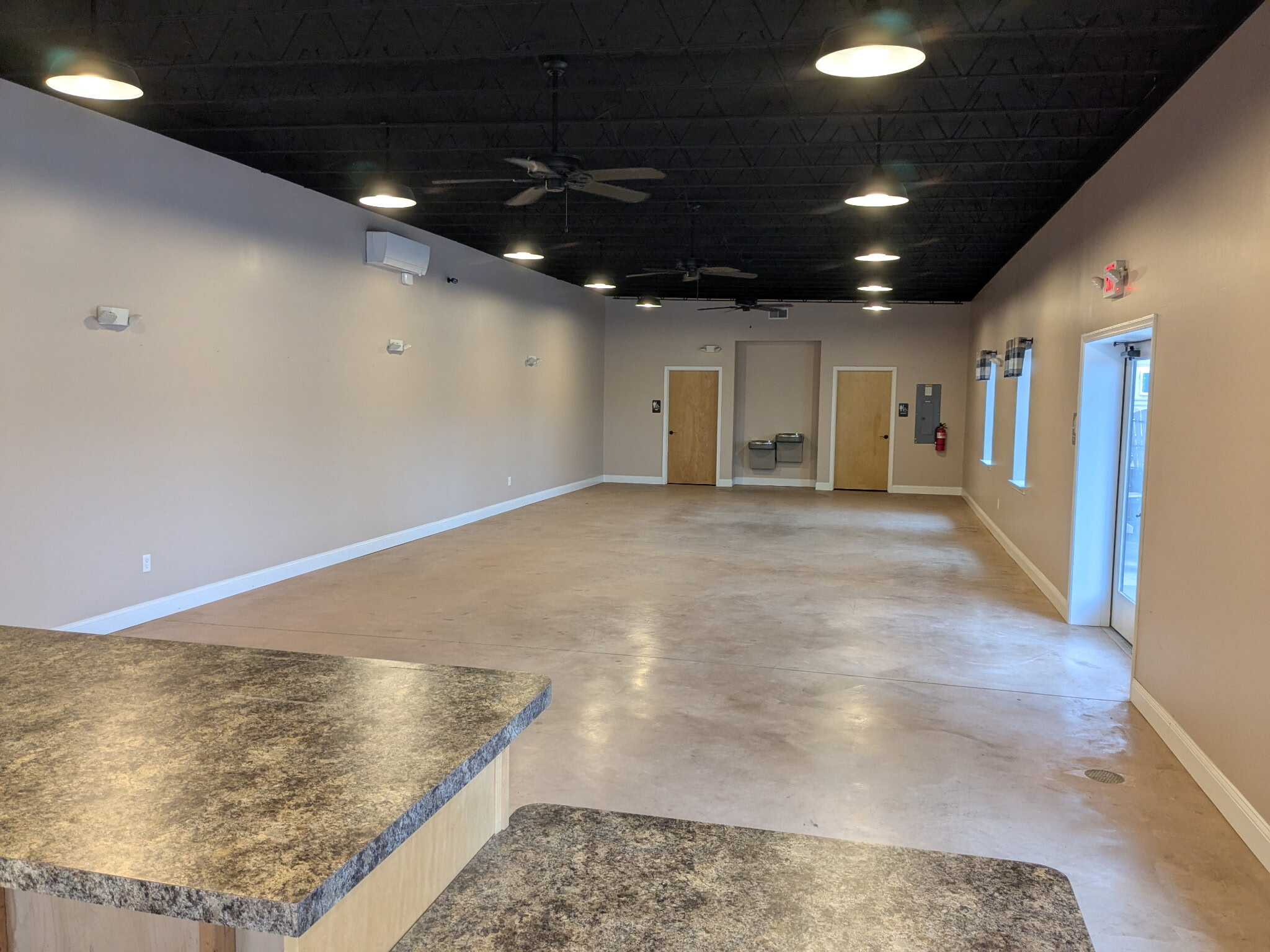 198 nazareth pike, Bethlehem, PA for lease Interior Photo- Image 1 of 5