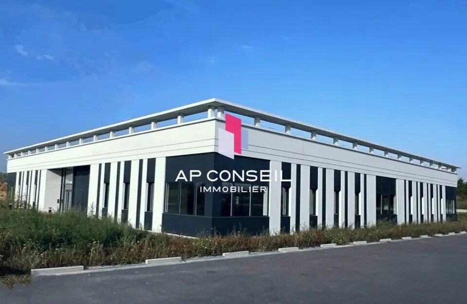 Office in Élancourt for lease Building Photo- Image 1 of 10