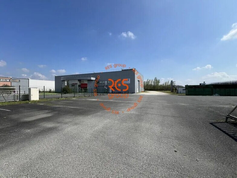 Flex in Saint-André-de-Cubzac for sale - Building Photo - Image 1 of 11