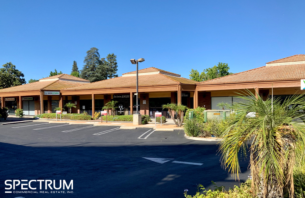 17648-17656 Ventura Blvd, Encino, CA for lease Building Photo- Image 1 of 7