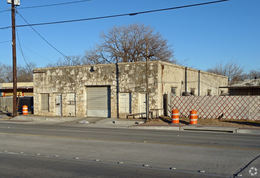 507 Singleton Blvd, Dallas, TX 75212