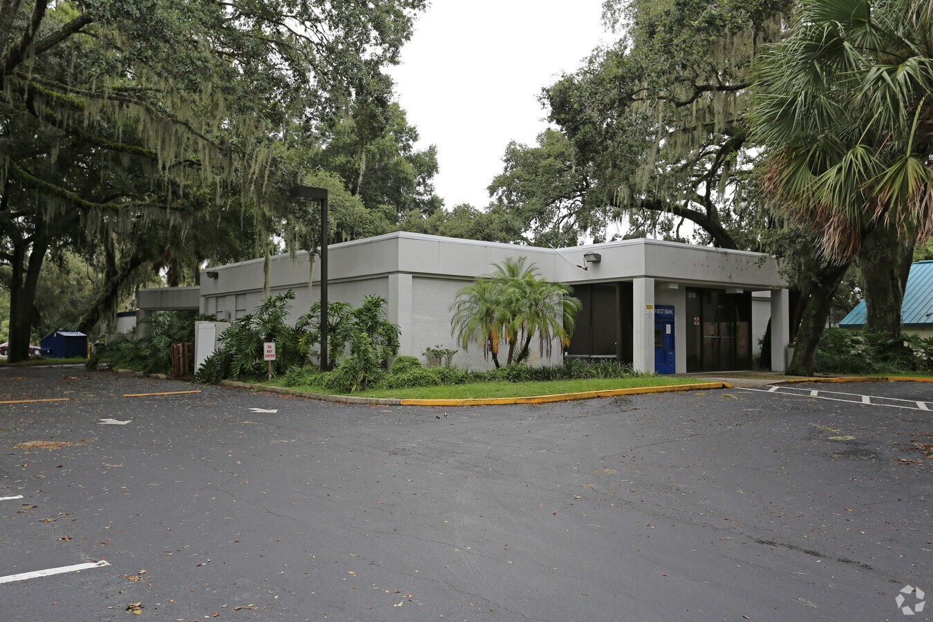 510 Oakfield Dr, Brandon, FL 33511