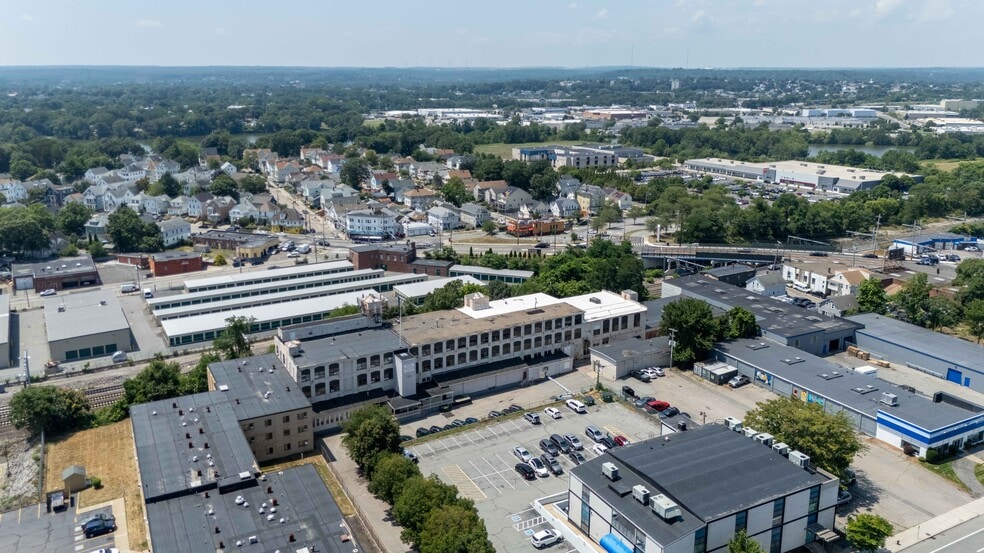 669 Elmwood Ave, Providence, RI for sale - Building Photo - Image 1 of 7