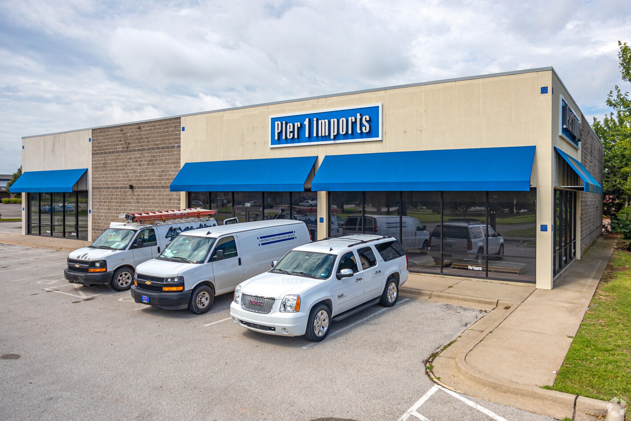 200 34th Ave SW, Norman, OK for sale Primary Photo- Image 1 of 1