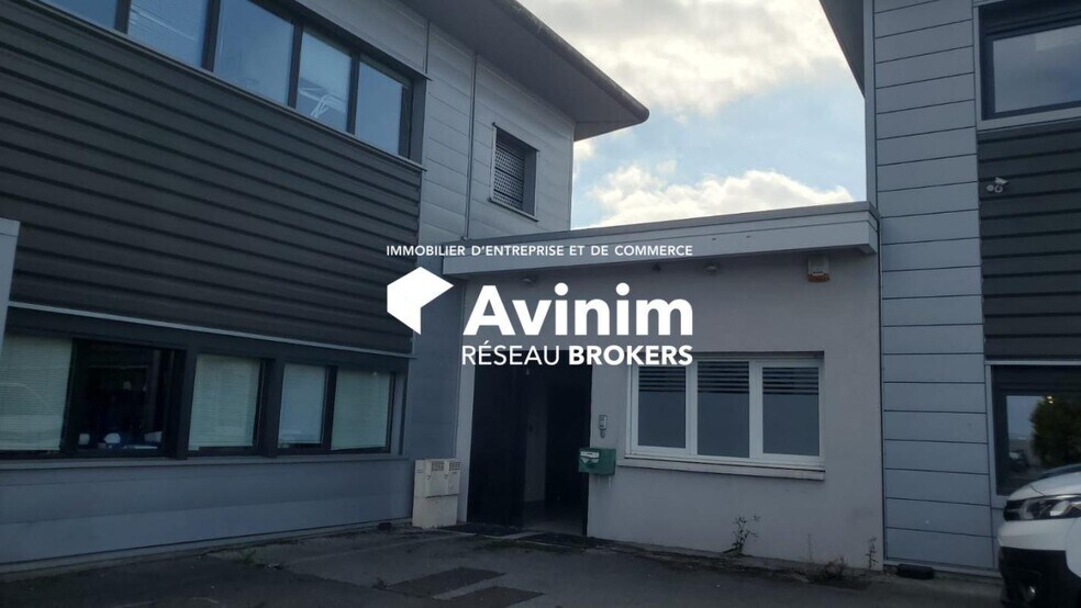 Industrial in Archamps for lease - Building Photo - Image 3 of 6