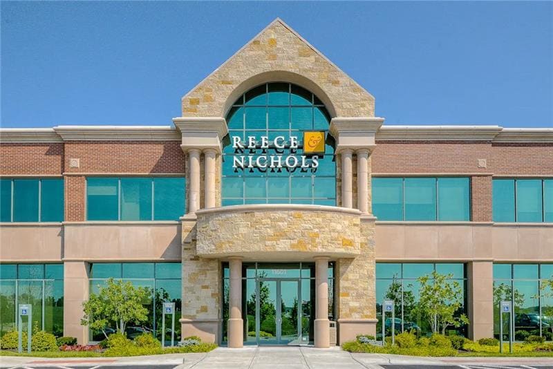 11601 Granada Rd, Leawood, KS for sale Primary Photo- Image 1 of 6