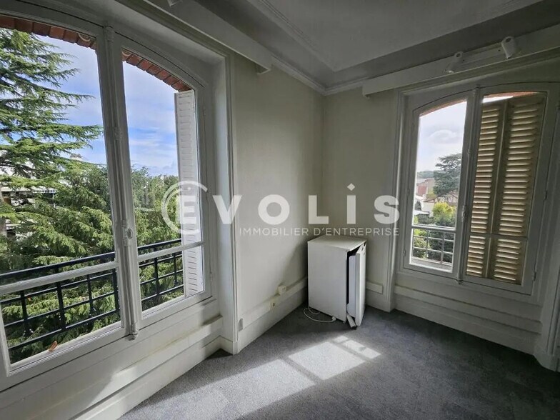 Office in Bourg-la-Reine for lease - Interior Photo - Image 3 of 20