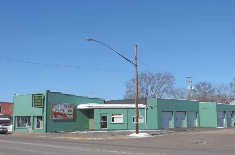 718 Main St, Suring, WI 54174