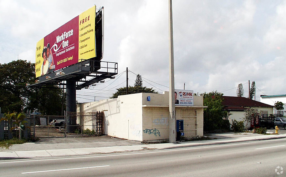 4816 Pembroke Rd, Hollywood, FL for sale - Building Photo - Image 3 of 5