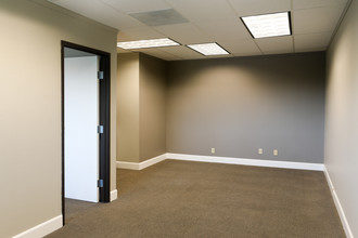 9221 SW Barbur Blvd, Portland, OR for lease Interior Photo- Image 2 of 4