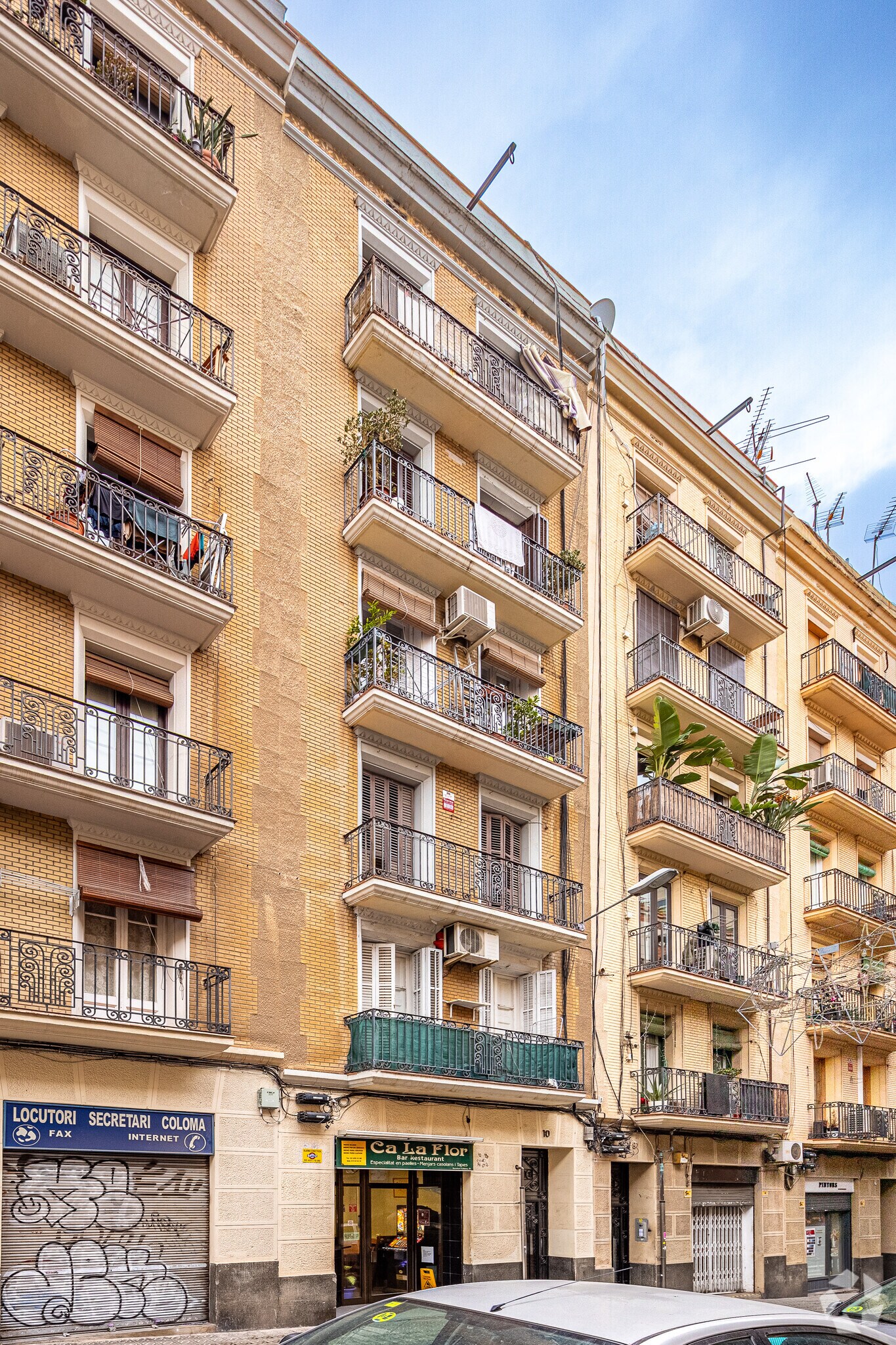 in Barcelona, Barcelona for sale Primary Photo- Image 1 of 1