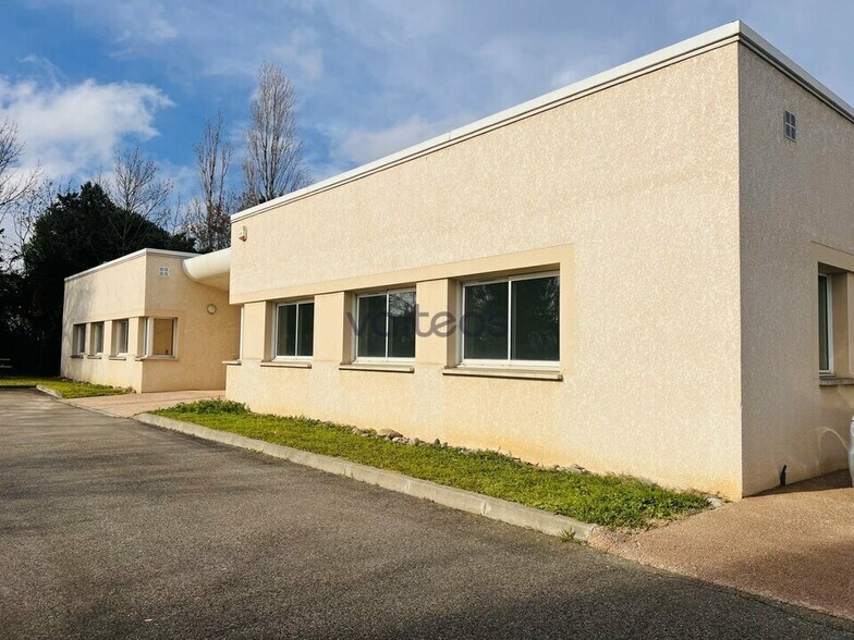 Office in Labège for lease - Building Photo - Image 3 of 9