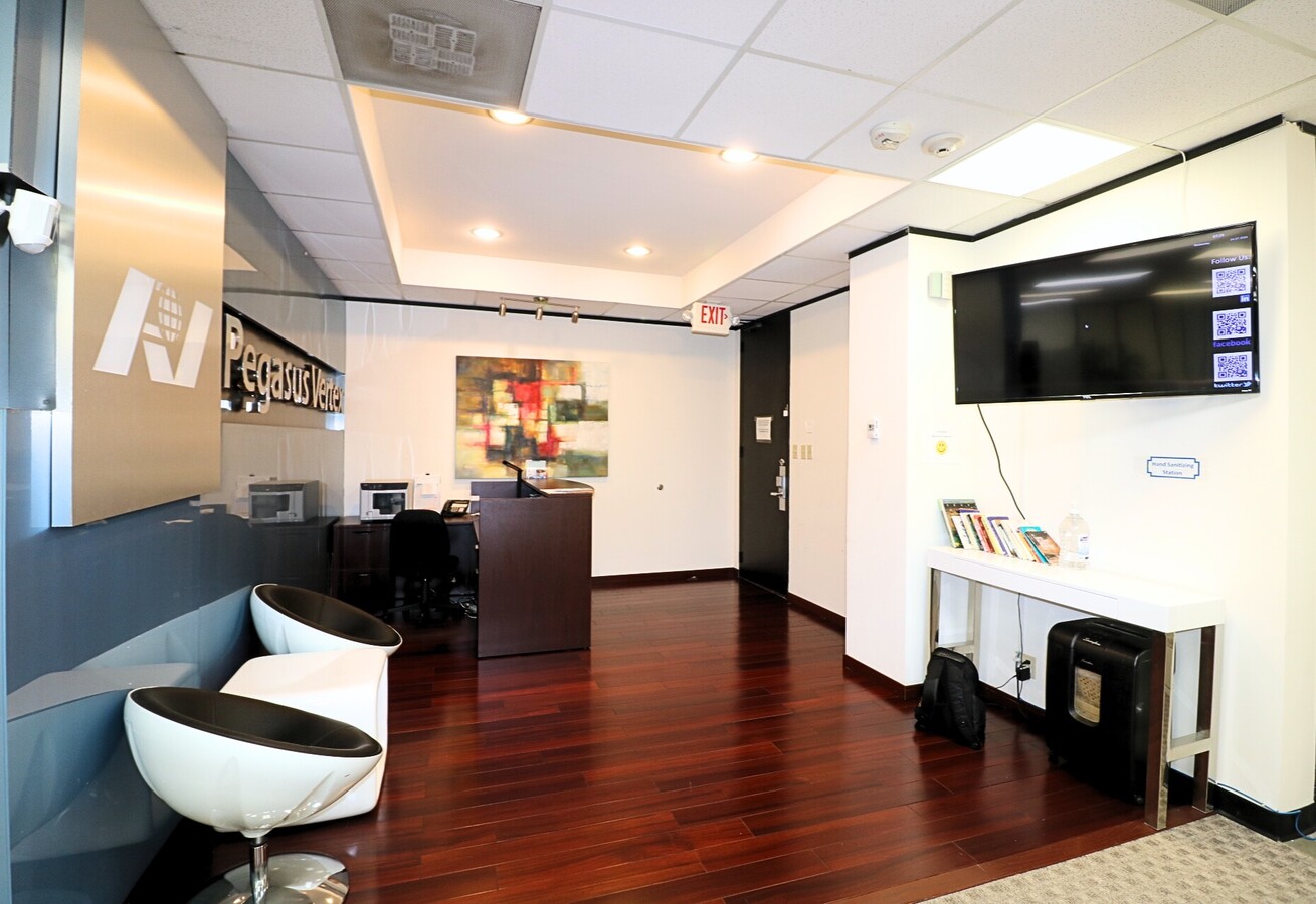 6100 Corporate Dr, Houston, TX 77036 - Unit 4-A, 4-H - - Interior Photo - Image 1 of 16