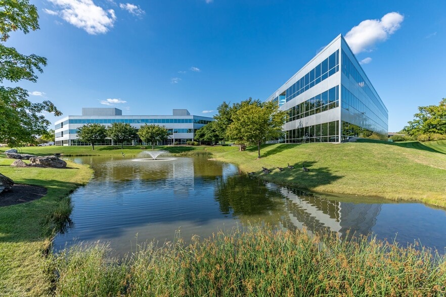 65 Valley Stream Pky, Malvern, PA for lease - Building Photo - Image 1 of 6