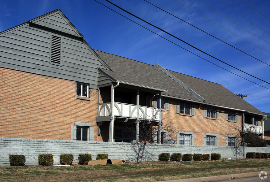 2217 E 59th St, Tulsa, OK for sale - Primary Photo - Image 1 of 1