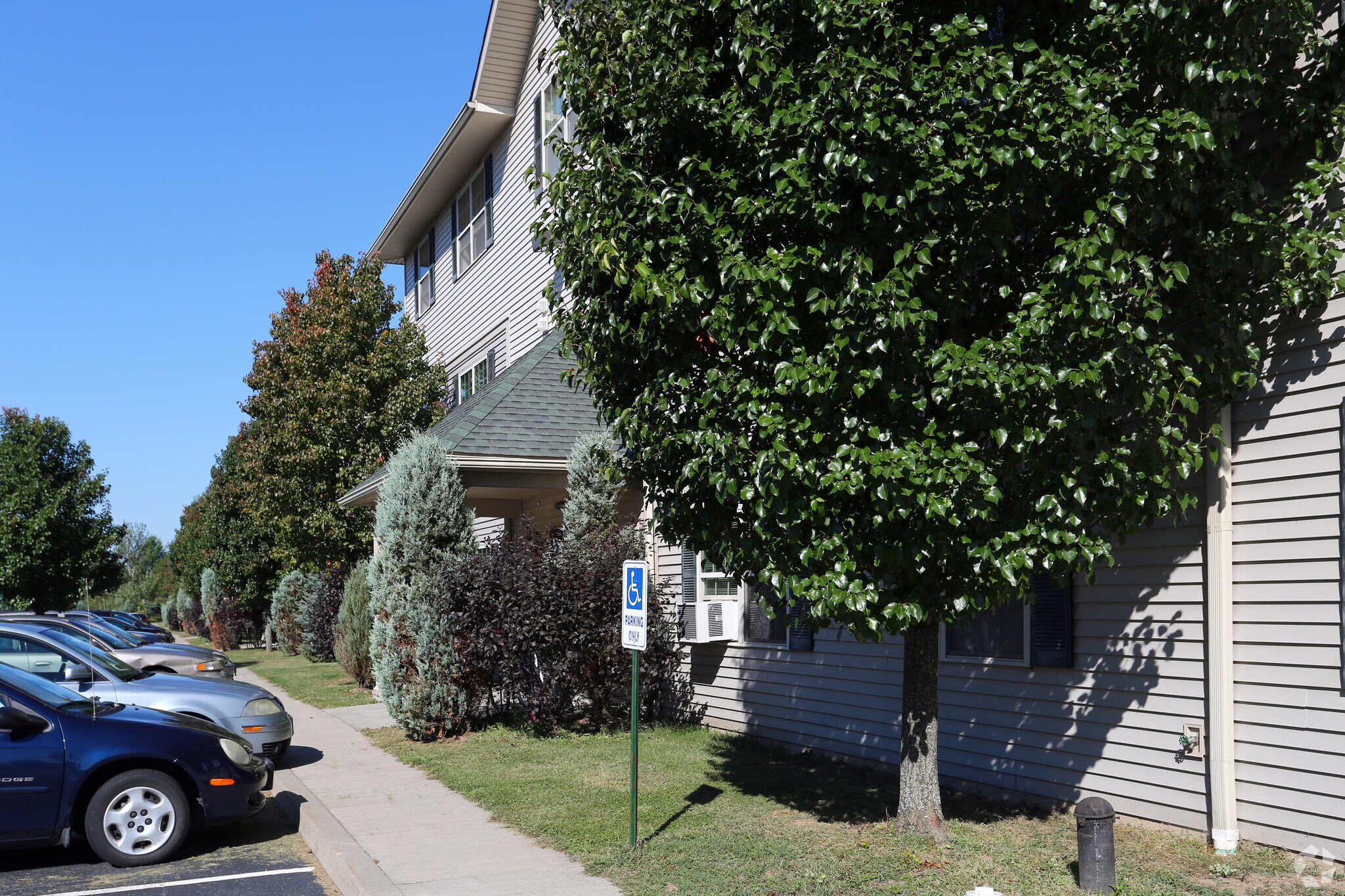 70 Brigham Rd, Fredonia, NY 14063 Park Place Apartments