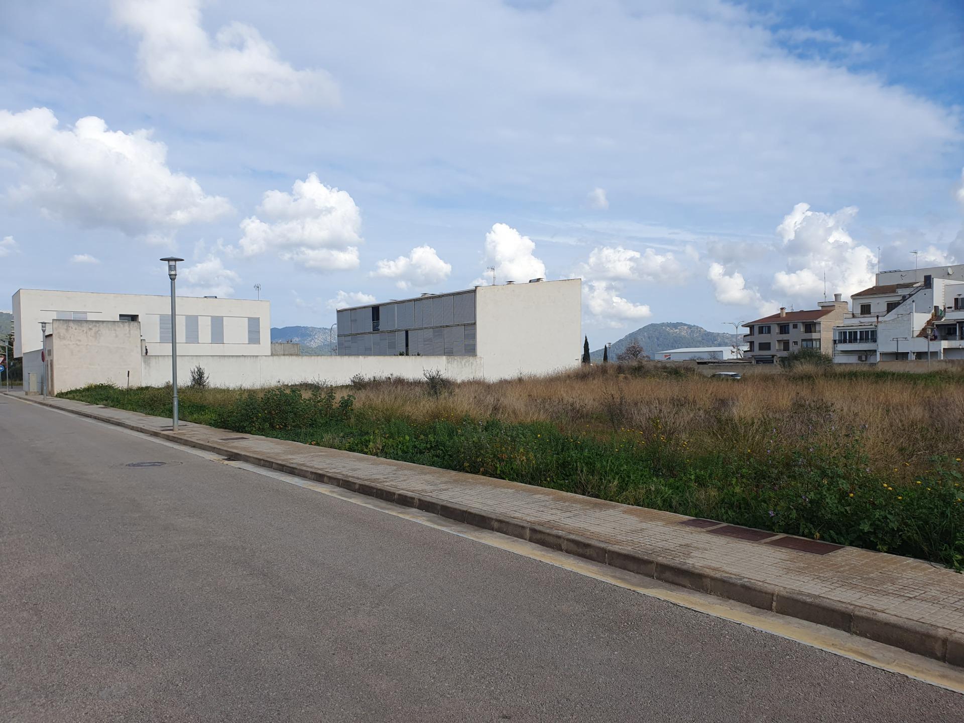 Land in Sa Pobla, Islas Baleares for sale Building Photo- Image 1 of 6