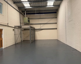 1-5 Merchant Pl, Kirkcaldy for lease Interior Photo- Image 1 of 3