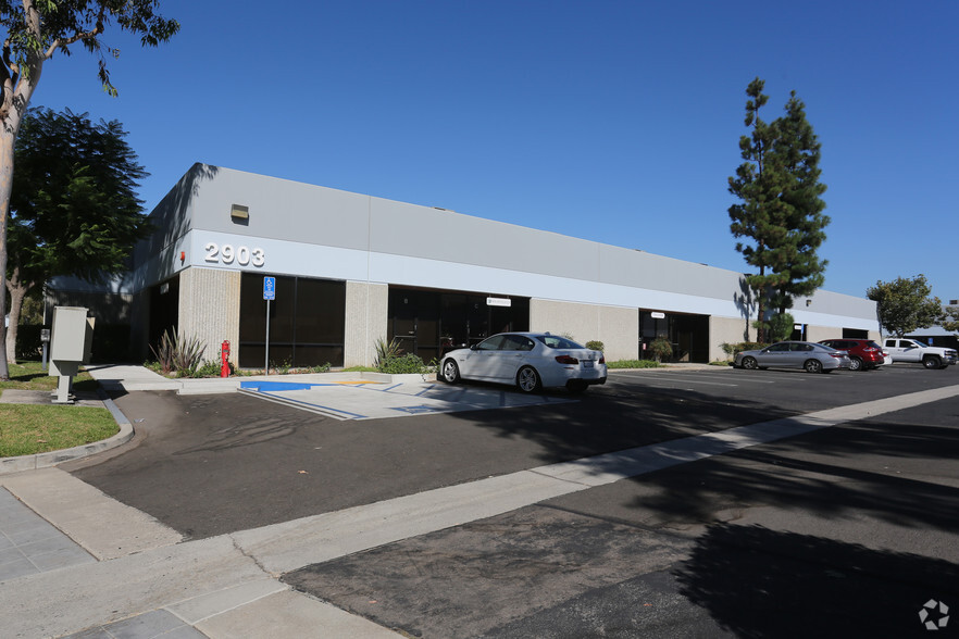 2801 Saturn St, Brea, CA for lease - Building Photo - Image 2 of 7