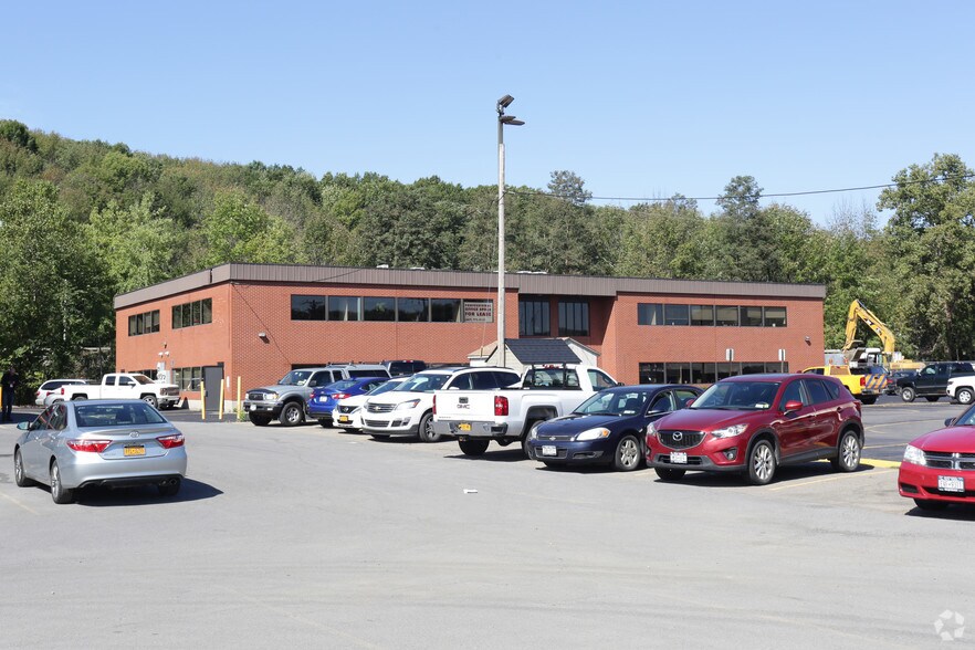 1249 Upper Front St, Binghamton, NY 13905