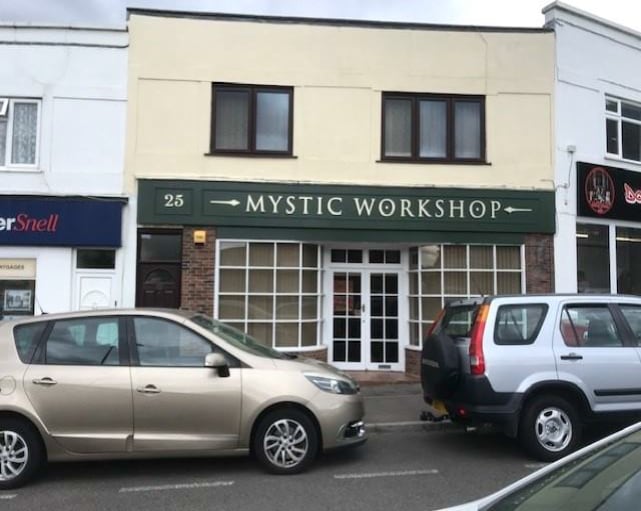 25 Castle Lane West, Bournemouth for sale - Primary Photo - Image 1 of 1