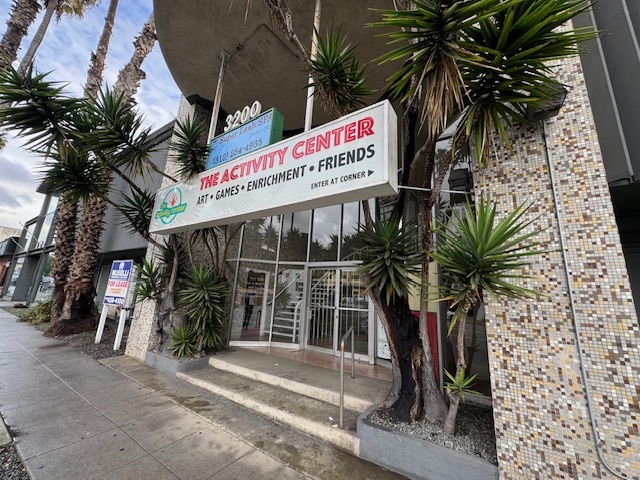 3200 Santa Monica Blvd, Santa Monica, CA for lease - Building Photo - Image 2 of 11