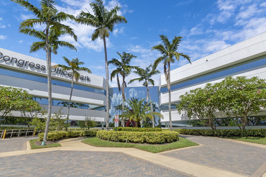 220 Congress Park Dr, Delray Beach, FL for lease - Building Photo - Image 1 of 12