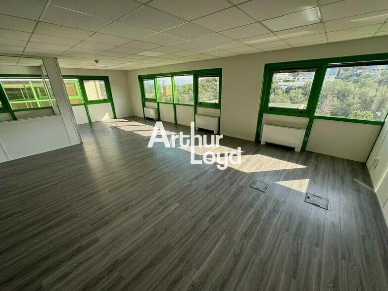 Office in SOPHIA ANTIPOLIS for lease - Building Photo - Image 3 of 12