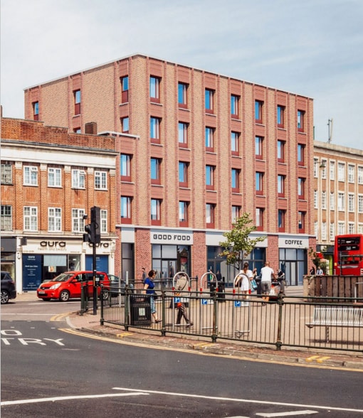 11 Station Rd, Upminster for lease - Building Photo - Image 2 of 9