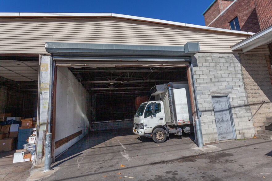 1698 Main St, Peekskill, NY for lease - Building Photo - Image 3 of 17