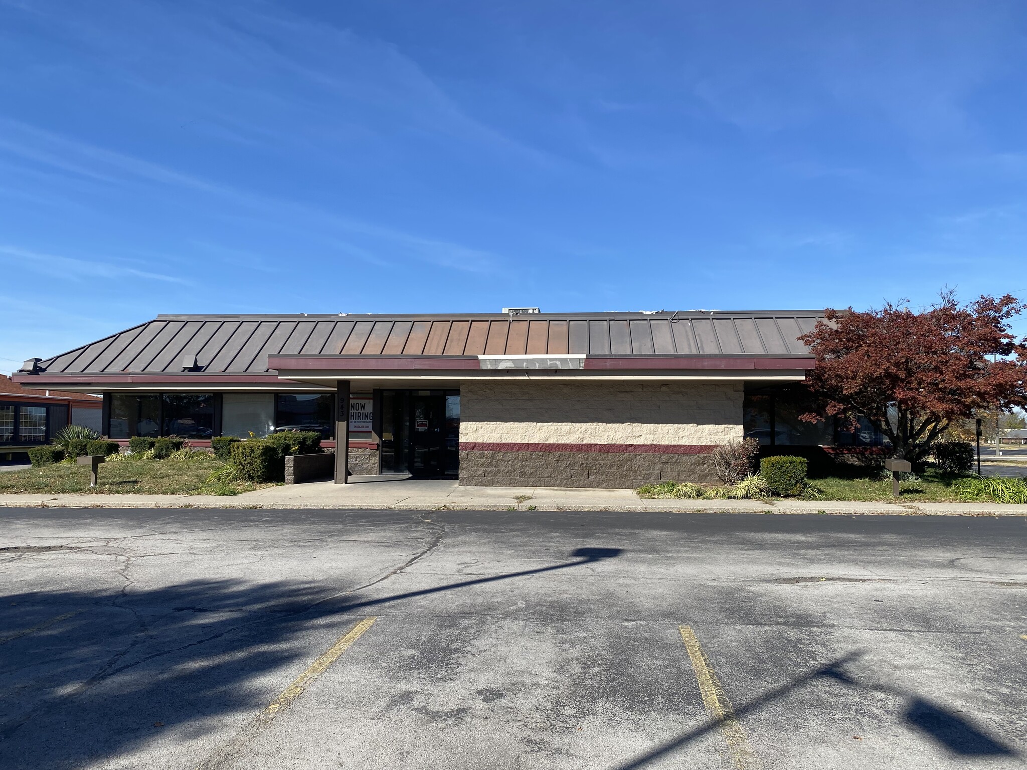 943 E Lewis and Clark Pky, Clarksville, IN 47129 - Retail for Sale ...