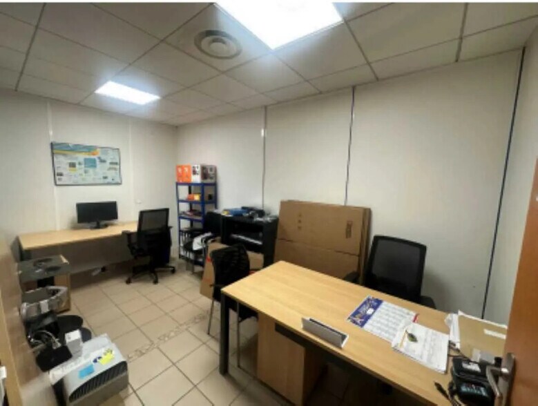Office in Saint-Priest for lease - Interior Photo - Image 3 of 19