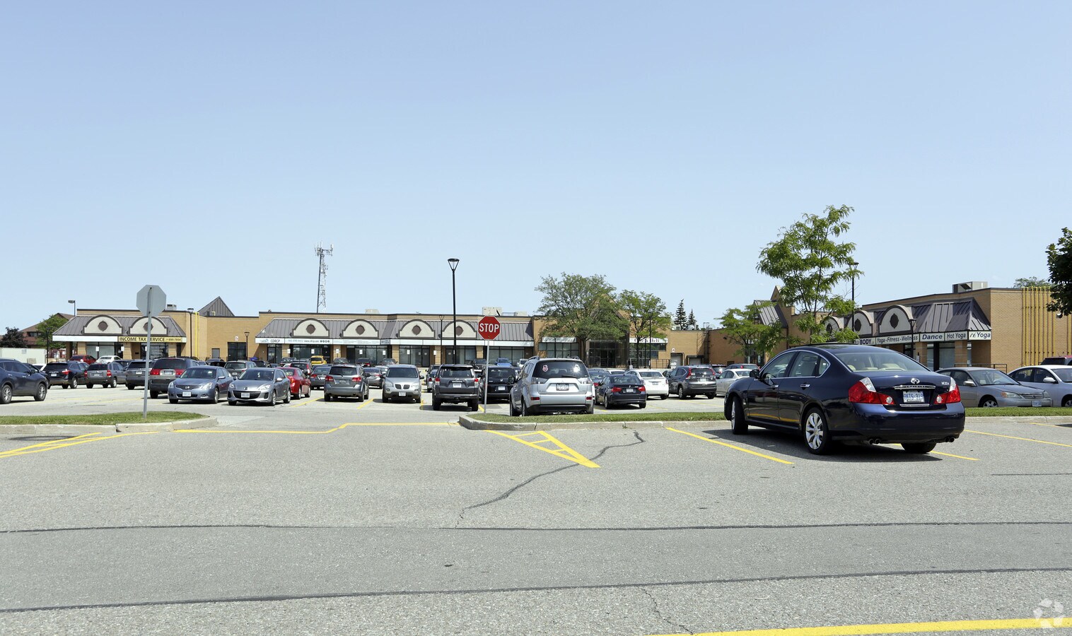 75 Watline Ave, Mississauga, ON L4Z 2Z1 75 Watline Ave, Mississauga, ON L4Z 2Z1